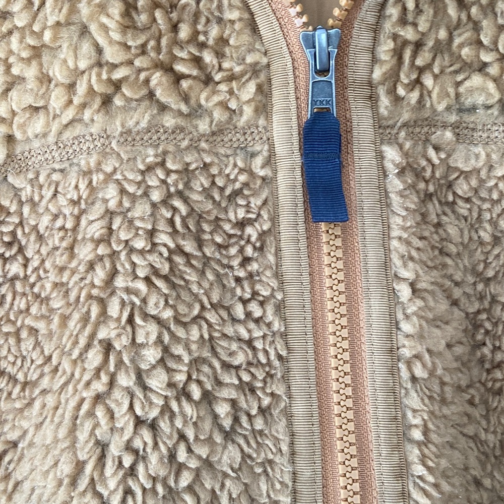 Woman’s Patagonia Teddy Bear Jacket - Picture 4 of 4